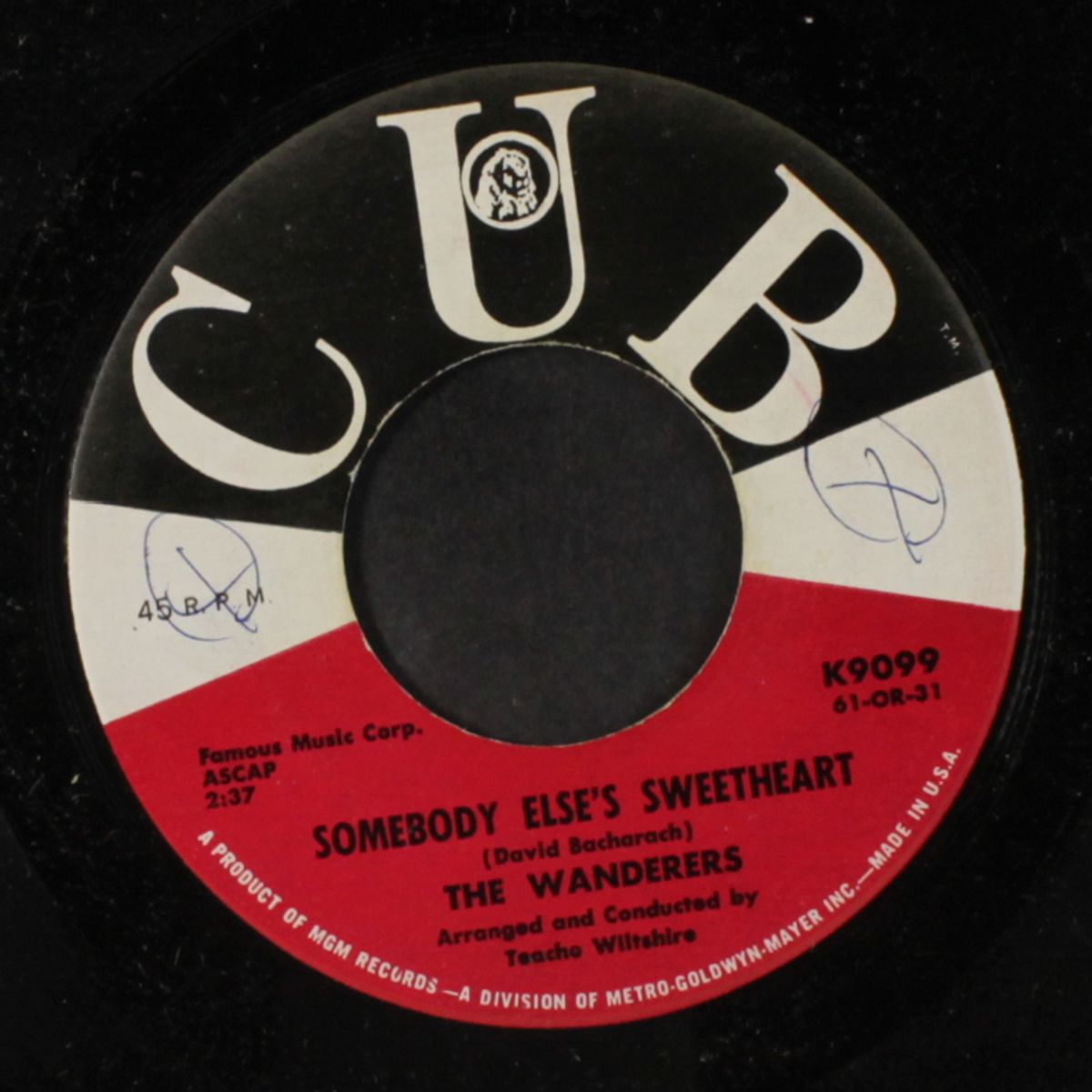 somebody else's sweetheart / she wears my ring by WANDERERS