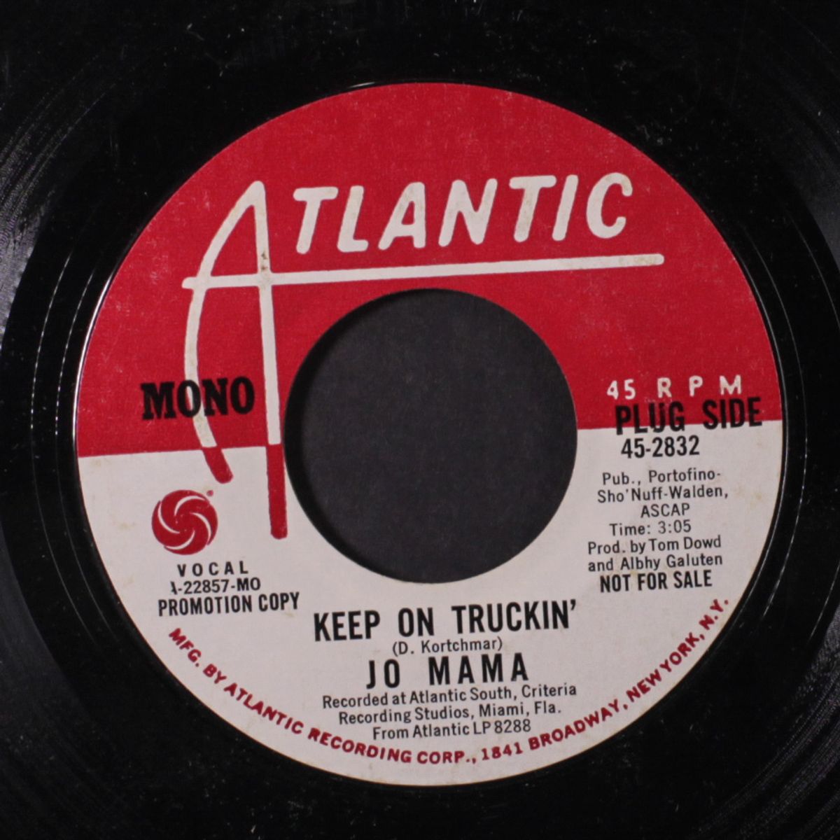 keep on truckin' / mono by JO MAMA