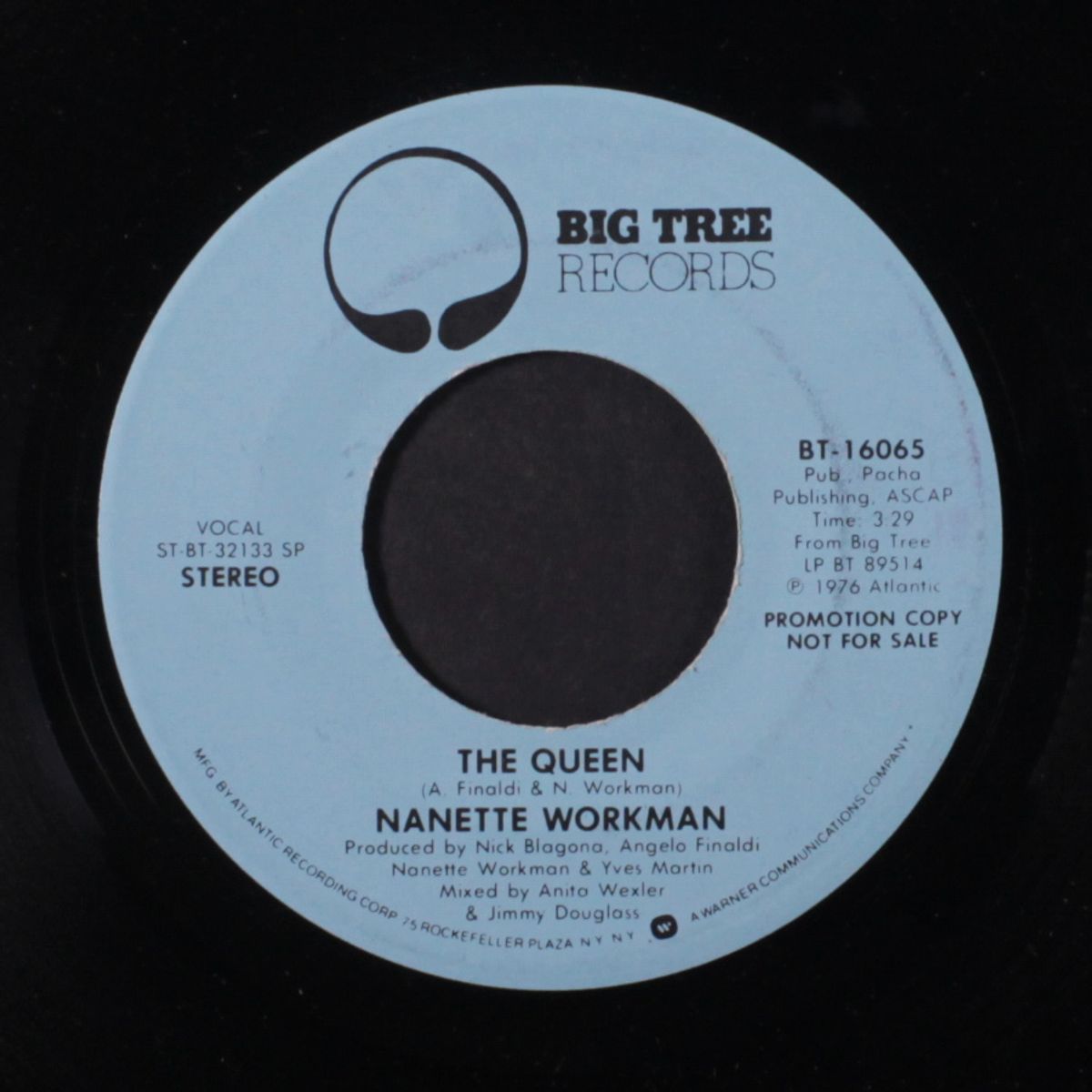 the queen / mono by NANETTE WORKMAN