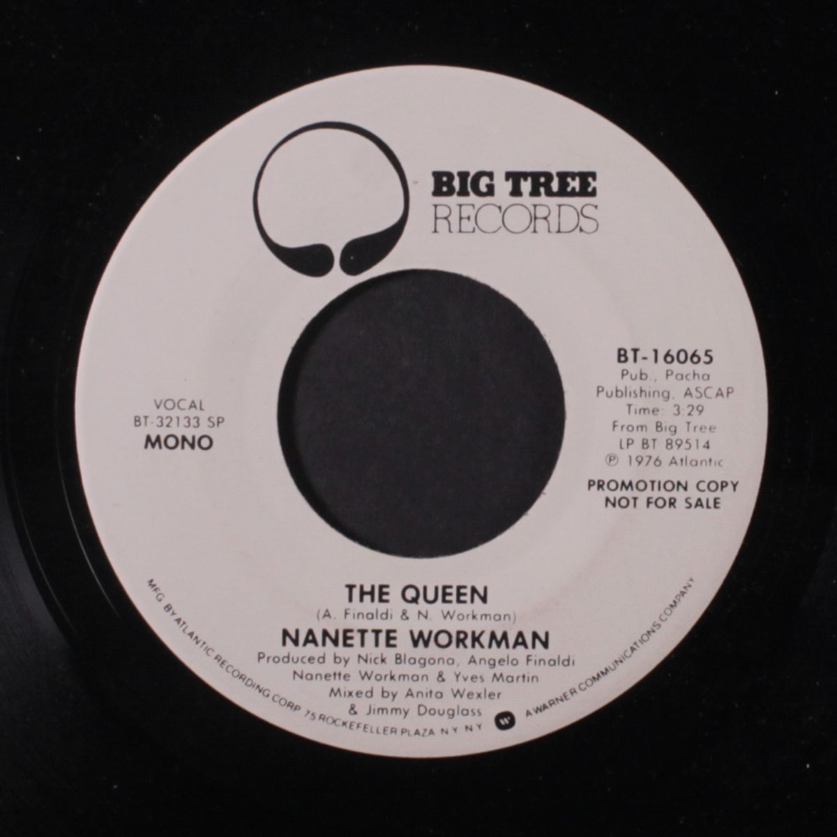 the queen / mono by NANETTE WORKMAN