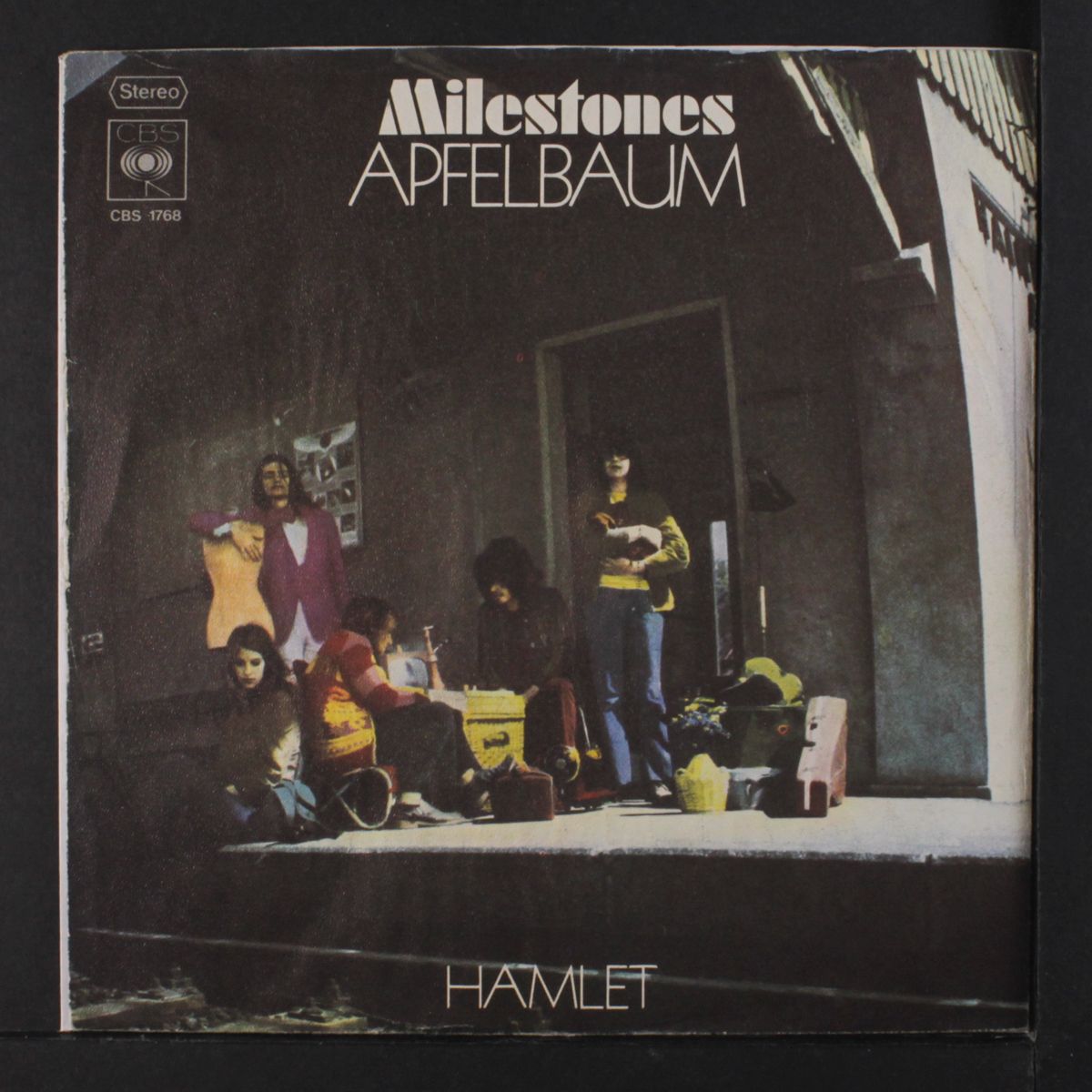 apfelbaum / hamlet by MILESTONES
