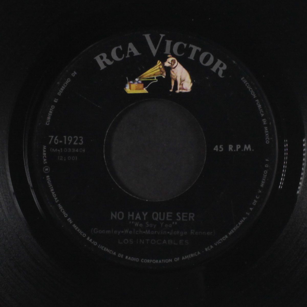 no hay que ser / no me cuelgues by LOS INTOCABLES