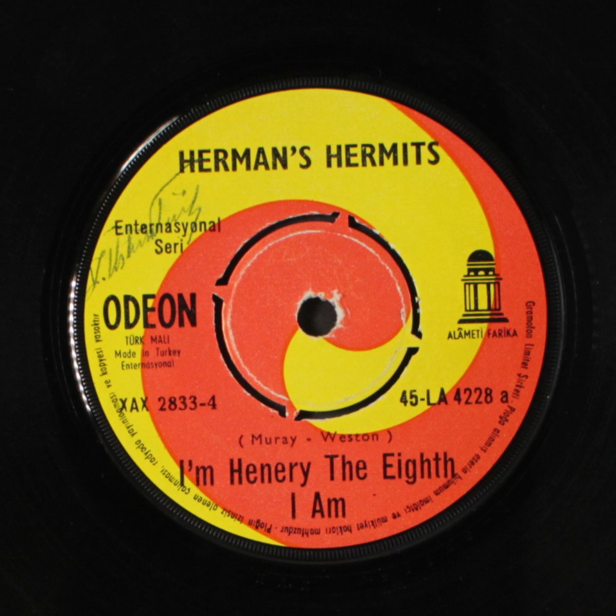 i'm henery the eighth i am by HERMAN'S HERMITS
