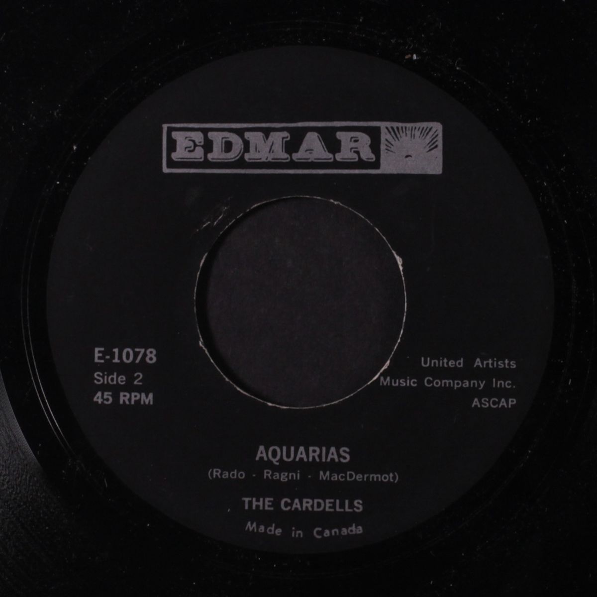 aquarias / an extra gas by CARDELLS