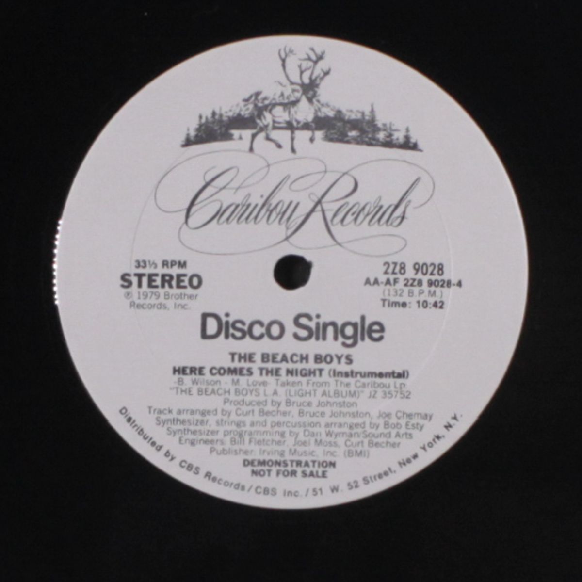 here comes the night / instrumental by BEACH BOYS