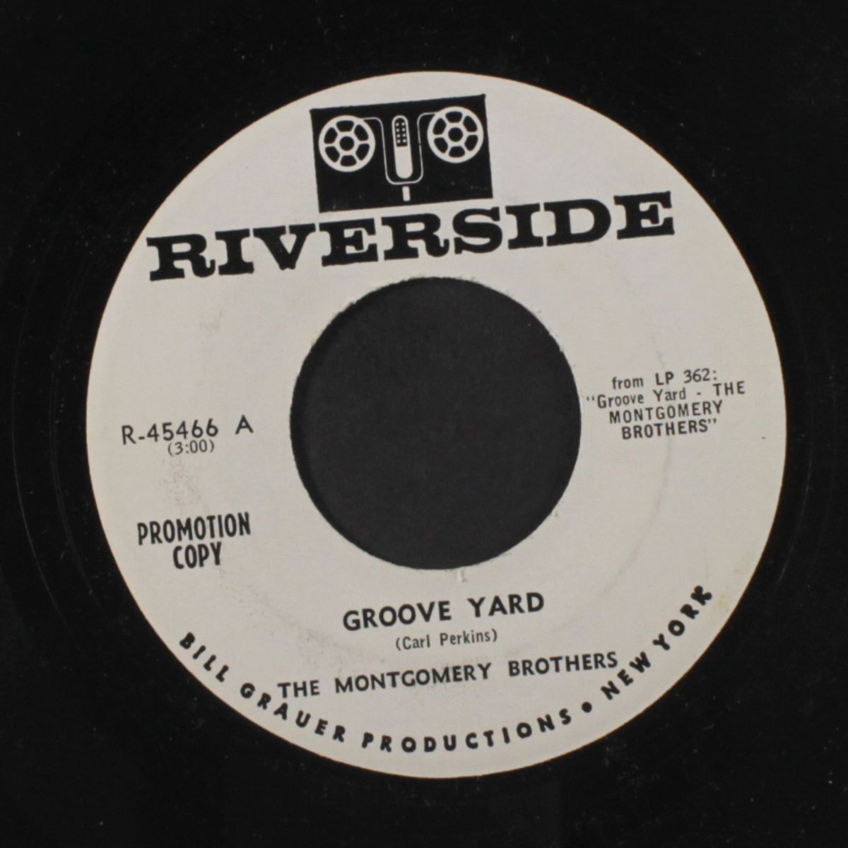 groove yard / doujie by MONTGOMERY BROTHERS