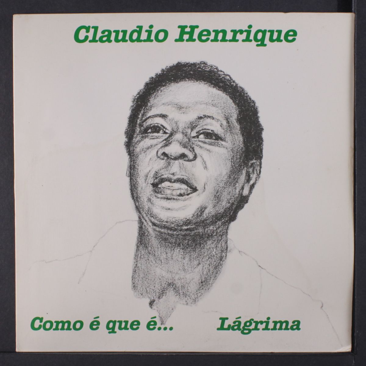 como e que e . . . / lagrima by CLAUDIO HENRIQUE