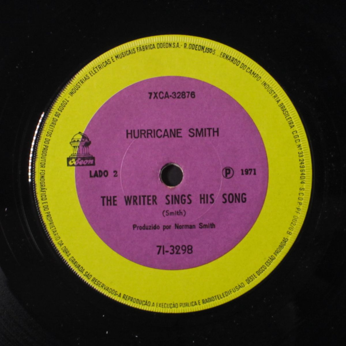 don't let it die / the writer sings his song by HURRICANE SMITH