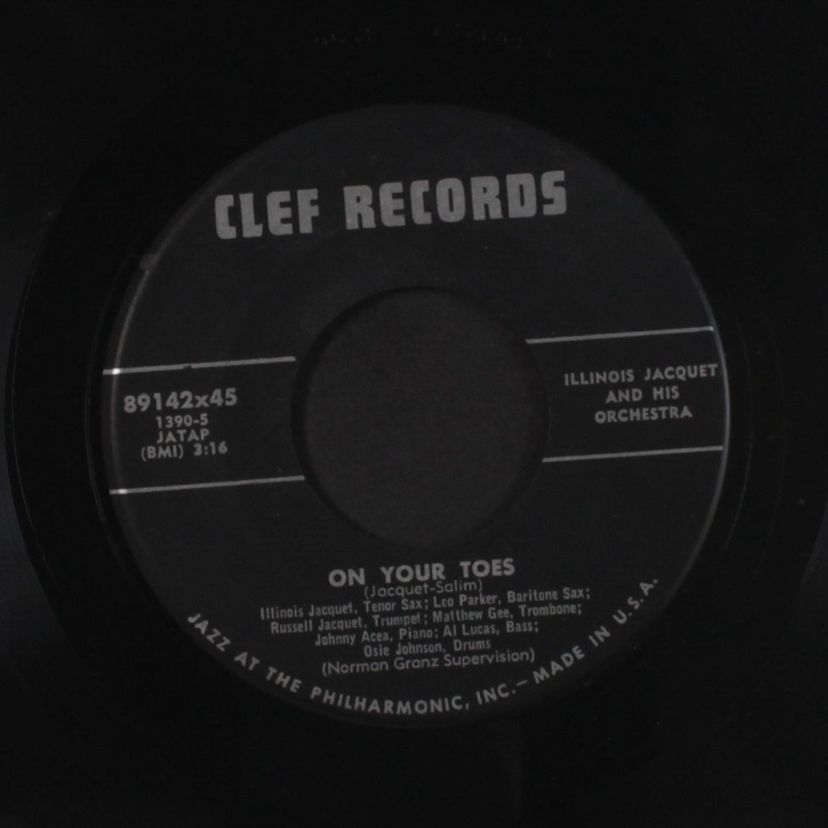 saph / on your toes by ILLINOIS JACQUET