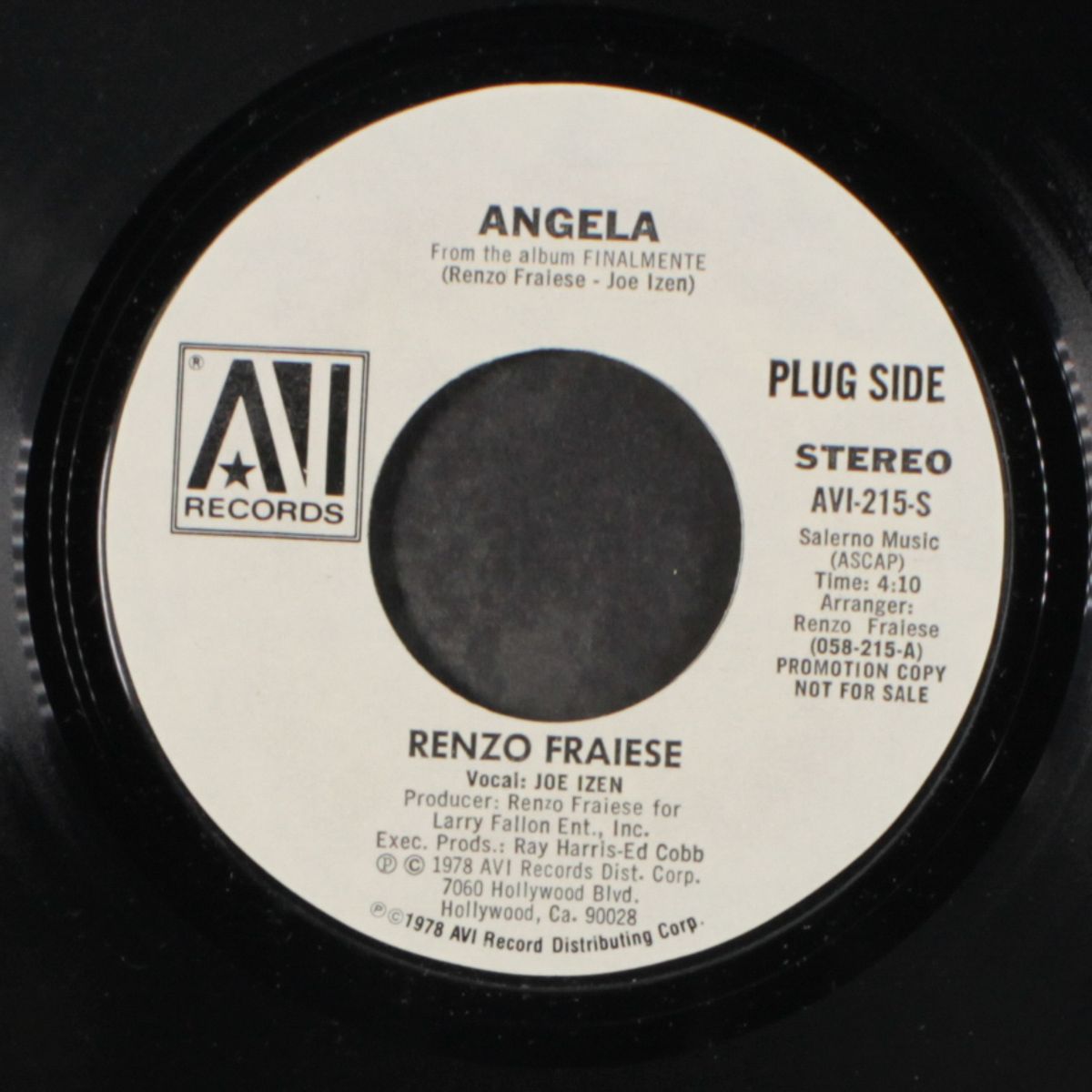 12 engle street / angela by RENZO FRAIESE