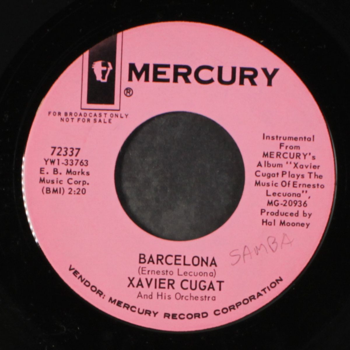 la comparsa / barcelona by XAVIER CUGAT
