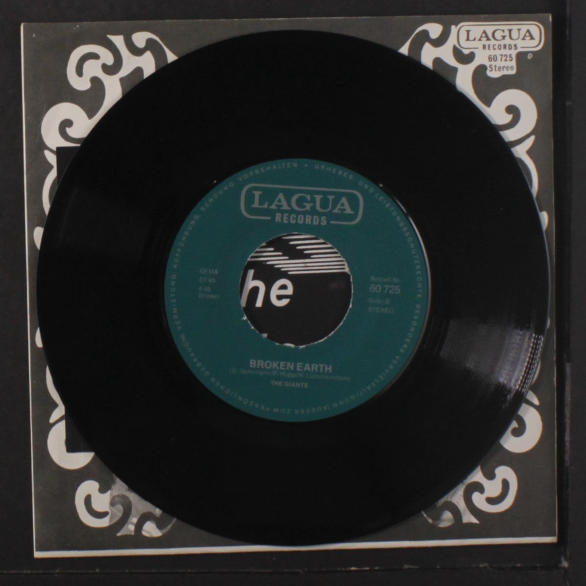 he-he-ho / broken earth by GIANTS