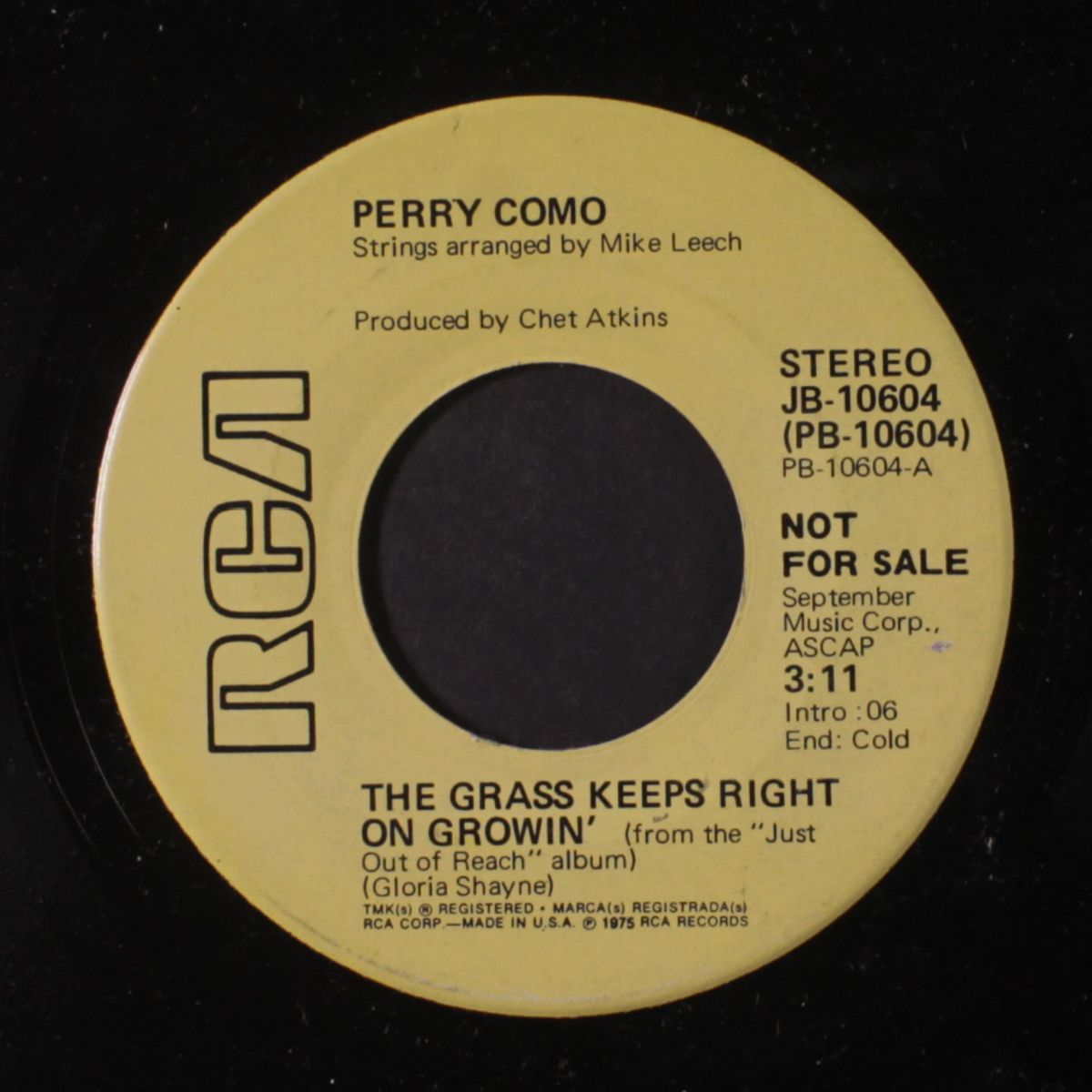 the grass keeps right on growin' / then you can tell me goodbye by PERRY COMO