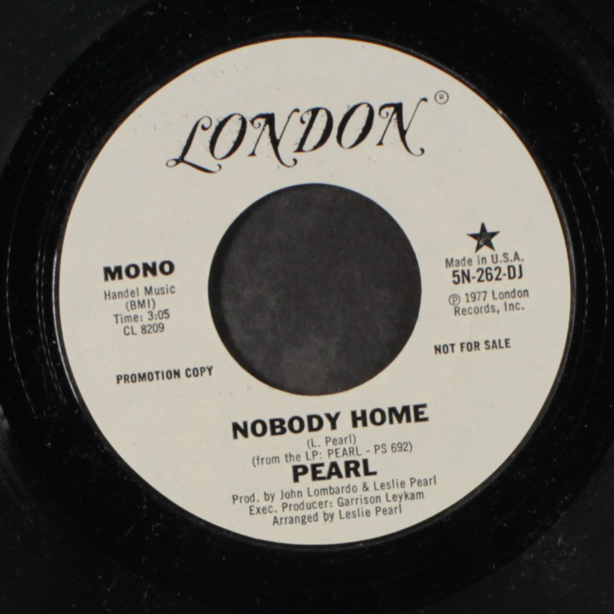 nobody home / mono by PEARL