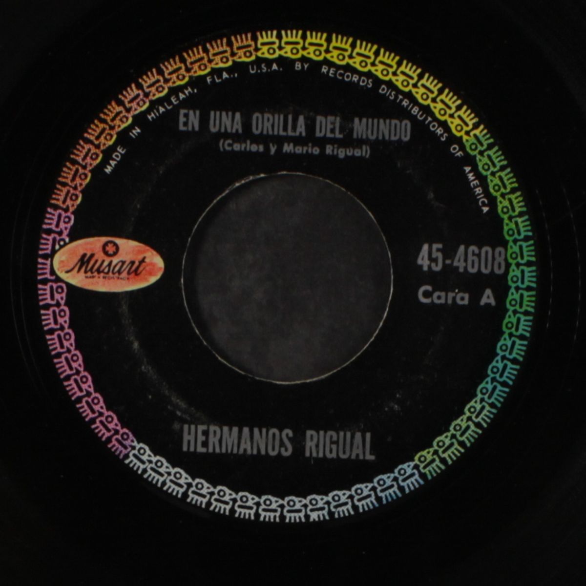 en una orilla del mundo by HERMANOS RIGUAL