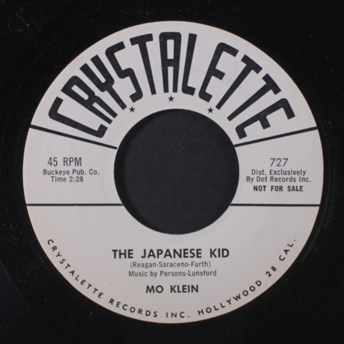 hot saki / the japanese kid by MO KLEIN