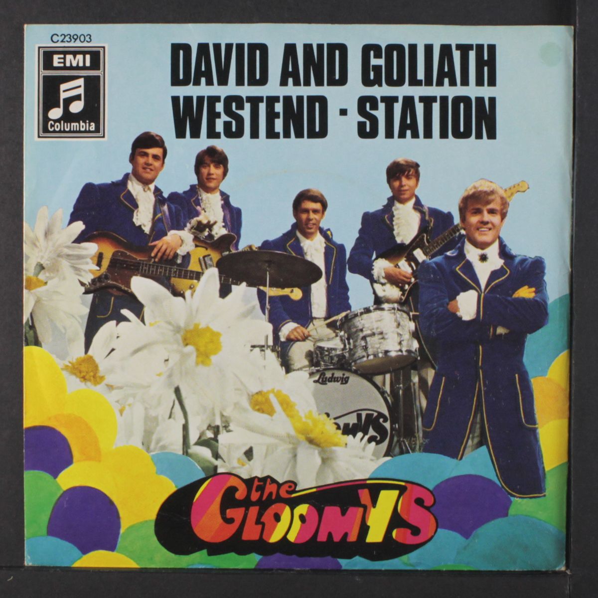 david and goliath / weekend station by GLOOMYS