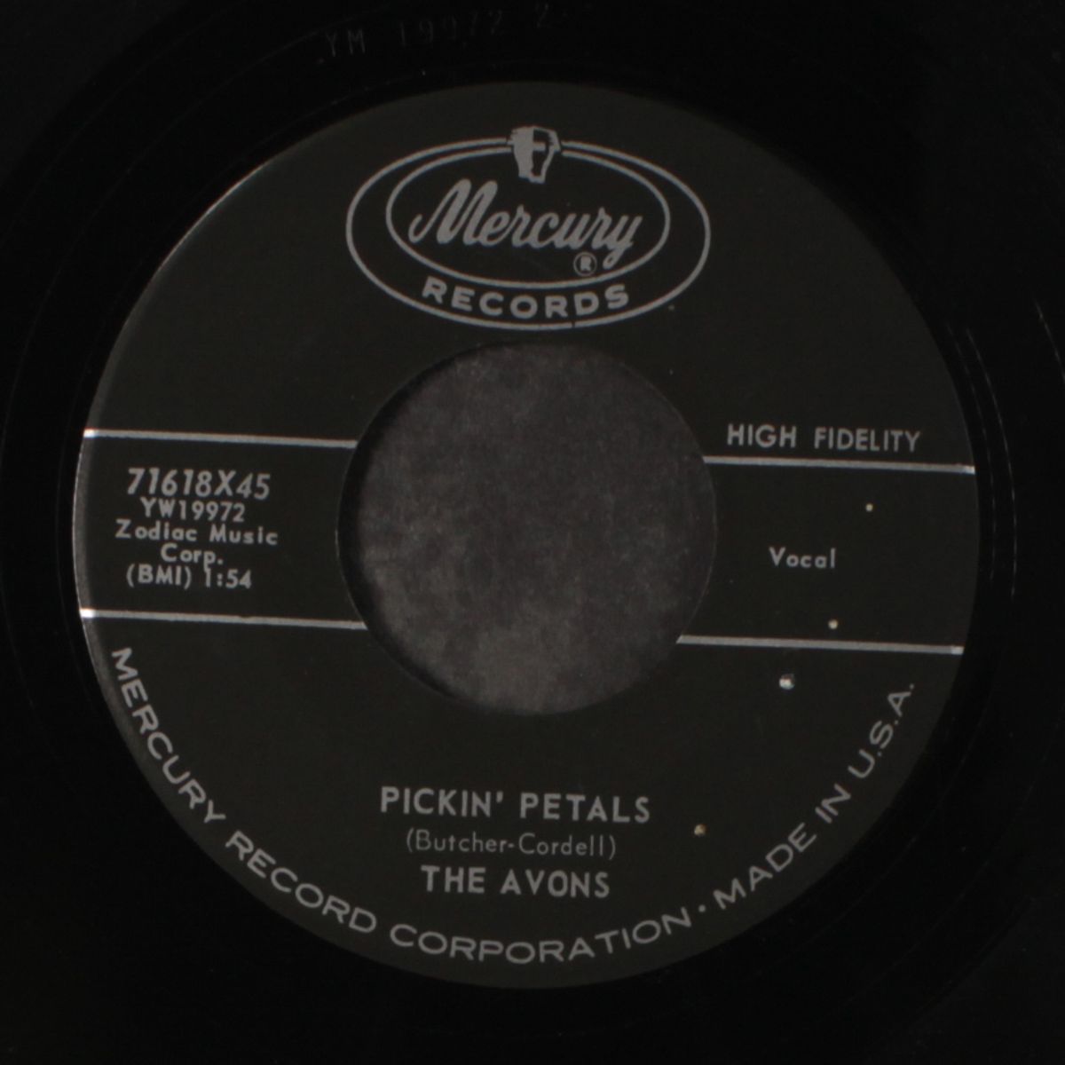 pickin' petals / we fell in love by AVONS