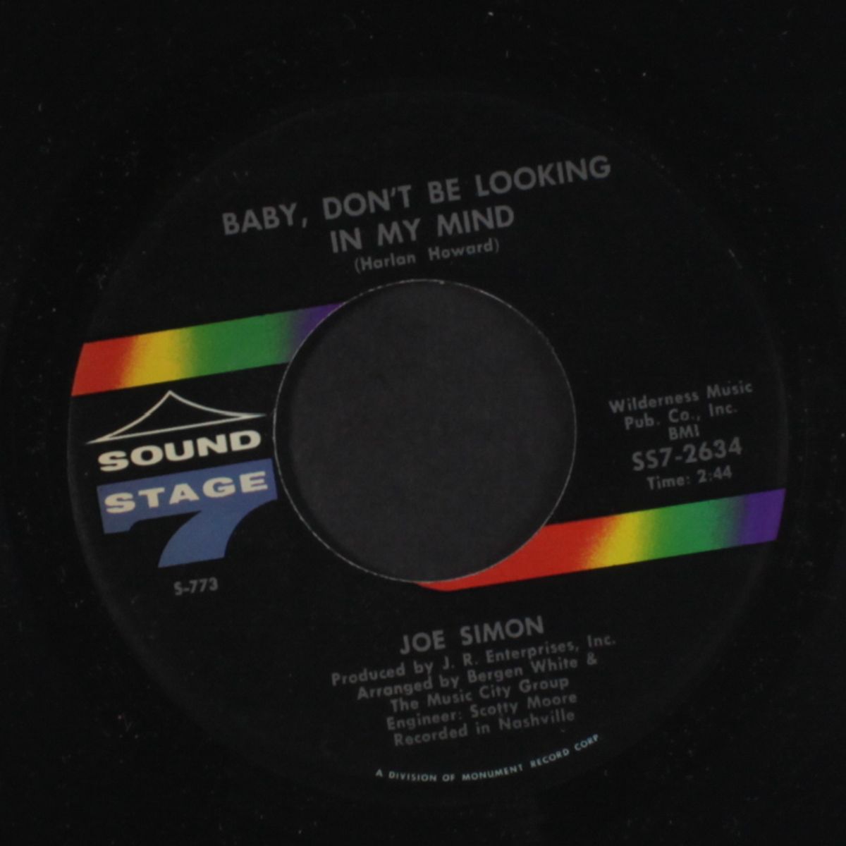 baby, don't be looking in my mind / don't let me lose the feeling by JOE SIMON