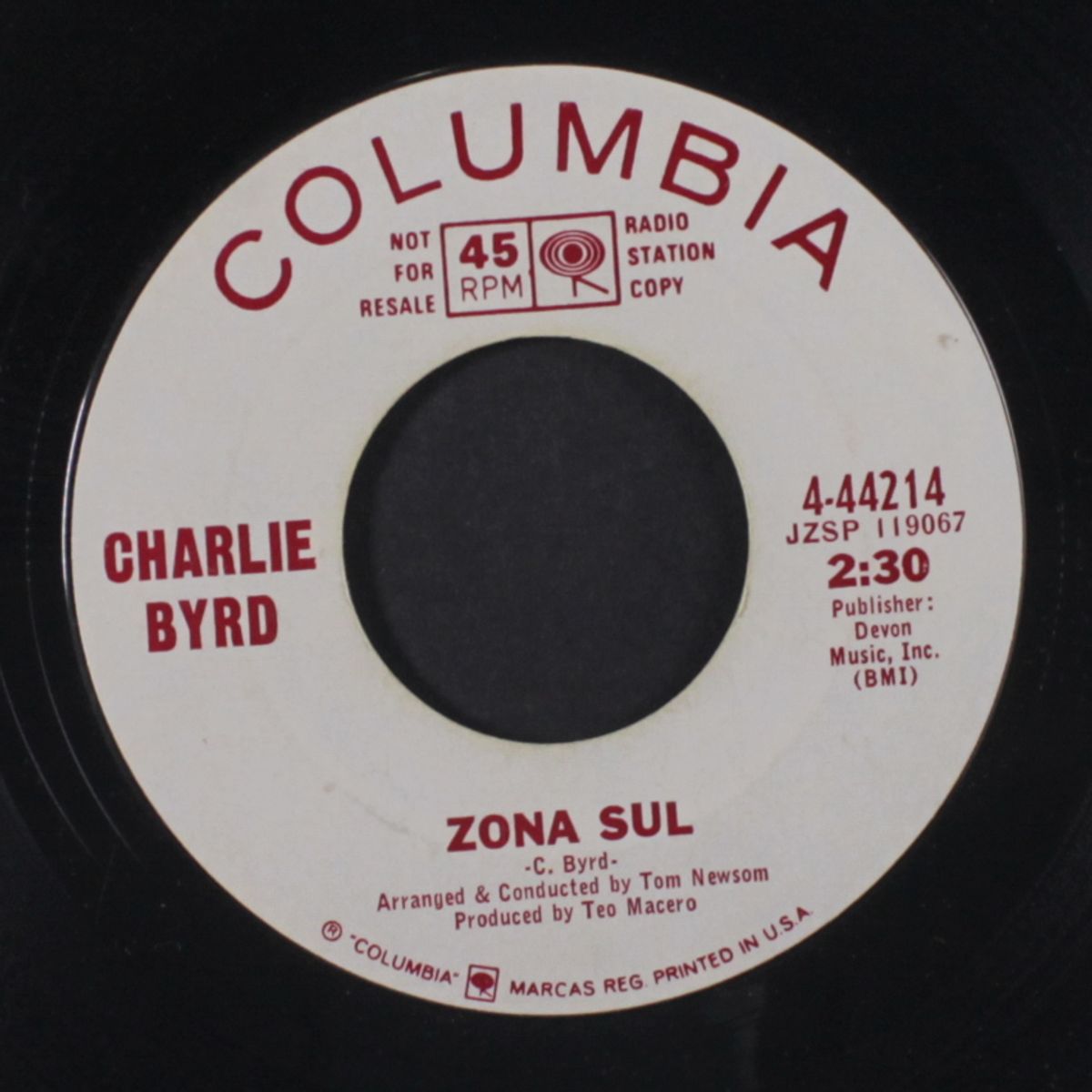 zona sul / theme from caper of the golden bulls by CHARLIE BYRD