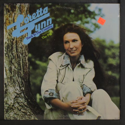 LORETTA LYNN