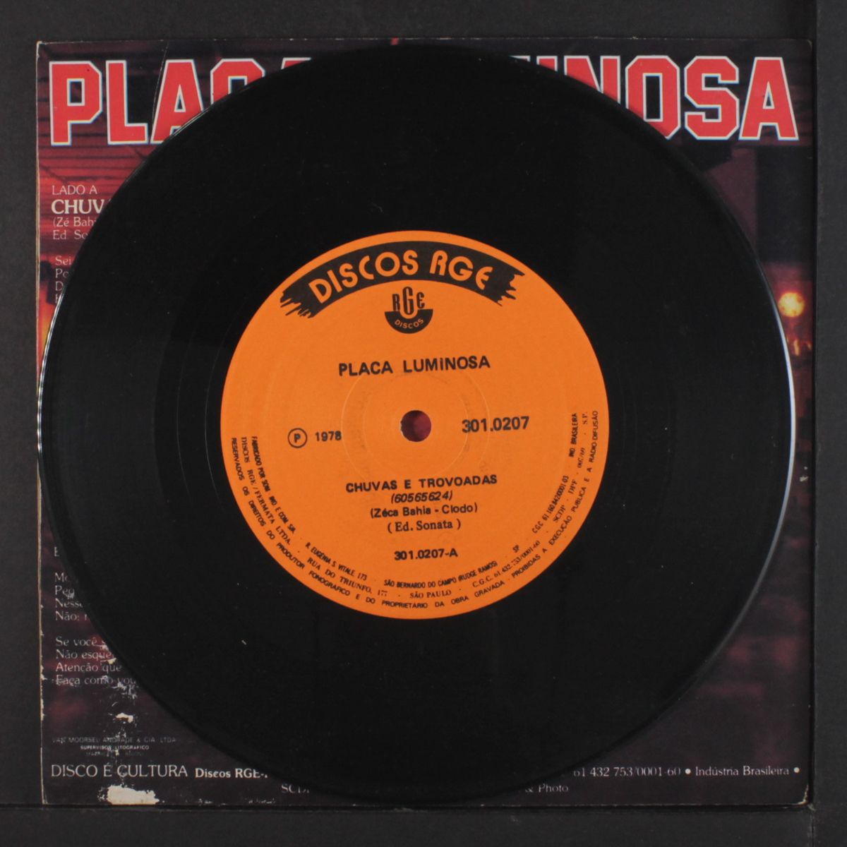 chuvas e trovoadas / nao pare de dancar by PLACA LUMINOSA