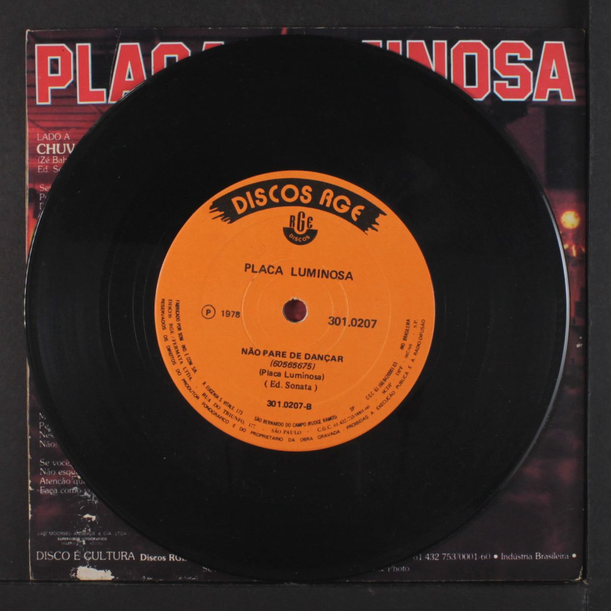 chuvas e trovoadas / nao pare de dancar by PLACA LUMINOSA