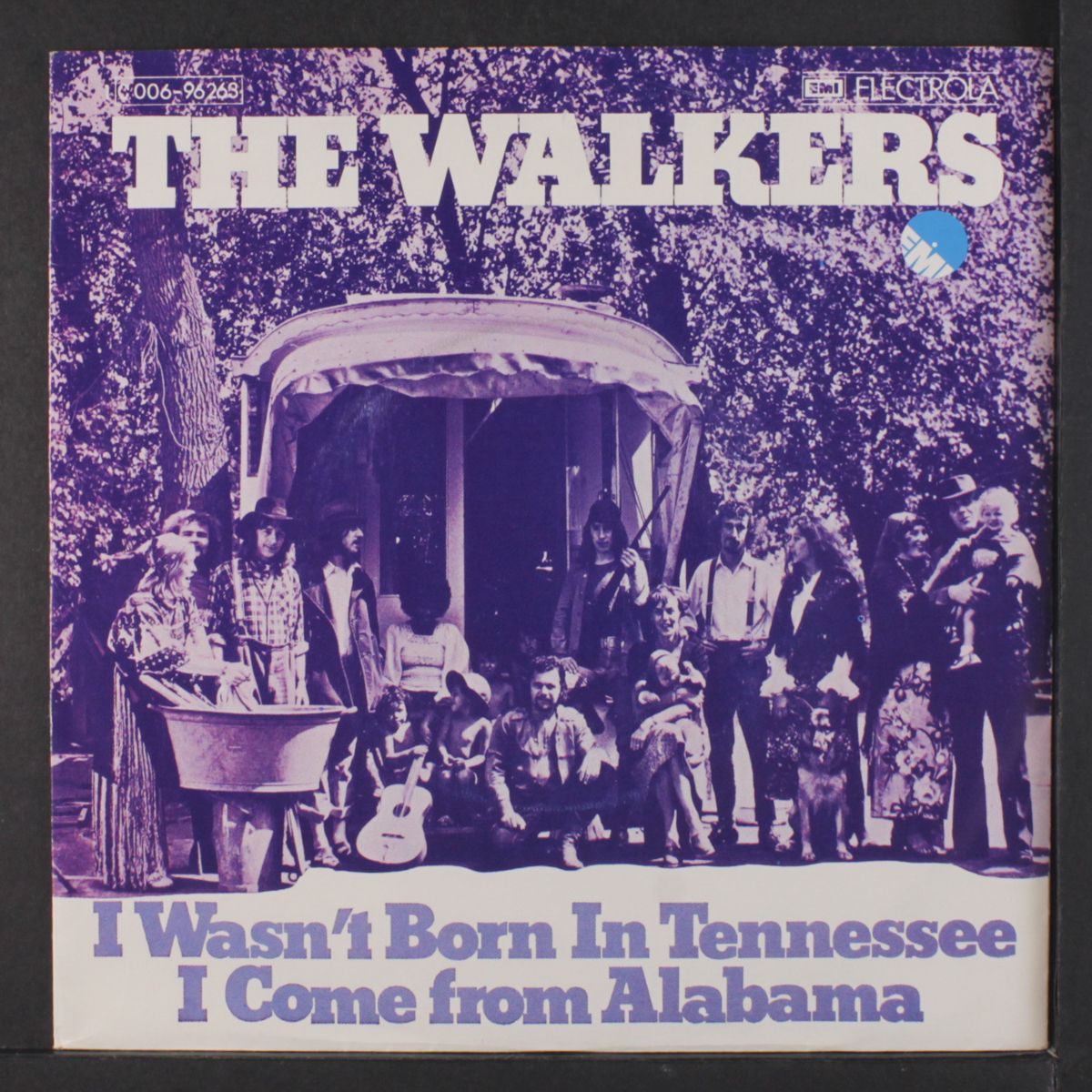 i wasn't born in tennessee / i come from alabama by WALKERS