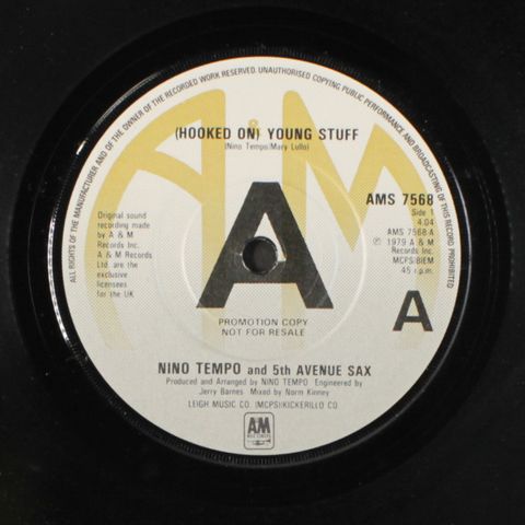 NINO TEMPO & 5TH AVENUE SAX