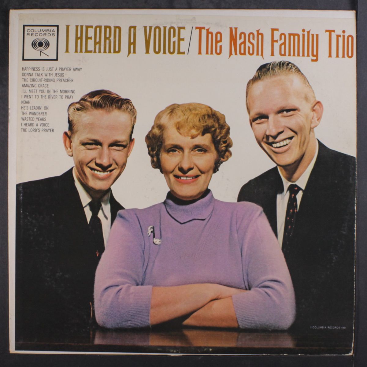 i heard a voice by NASH FAMILY TRIO