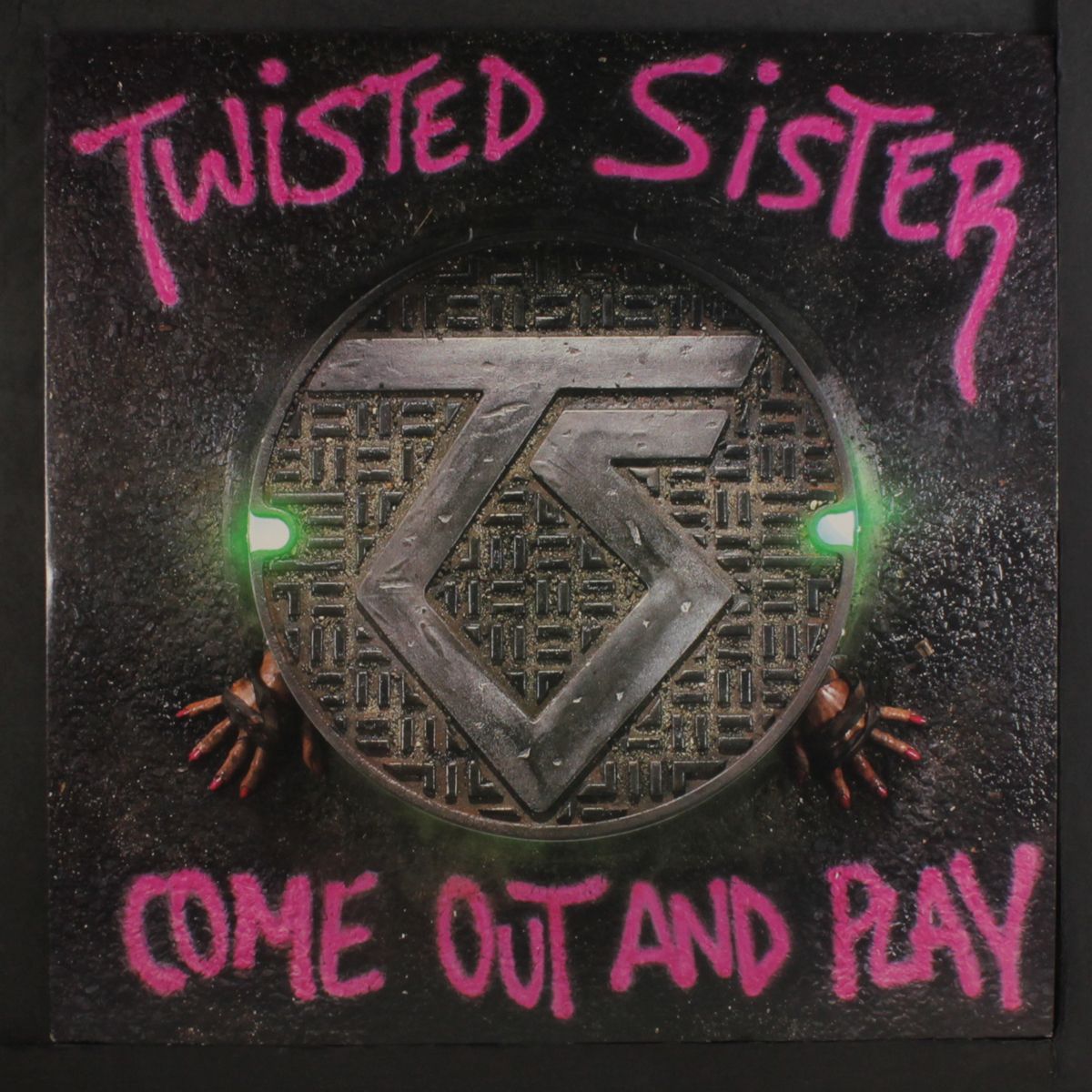 come out and play by TWISTED SISTER
