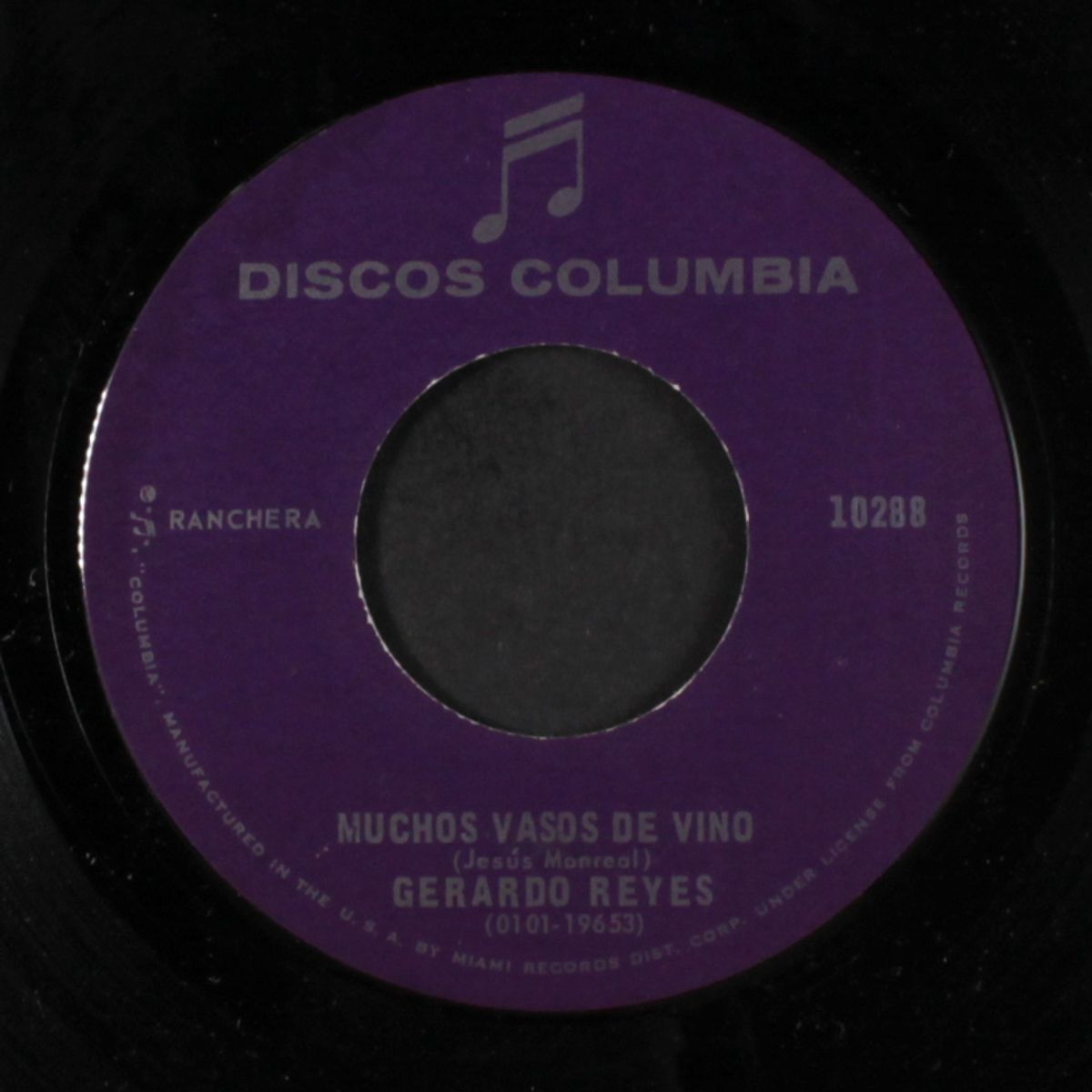 muchos vasos de vino / una moneda by GERARDO REYES