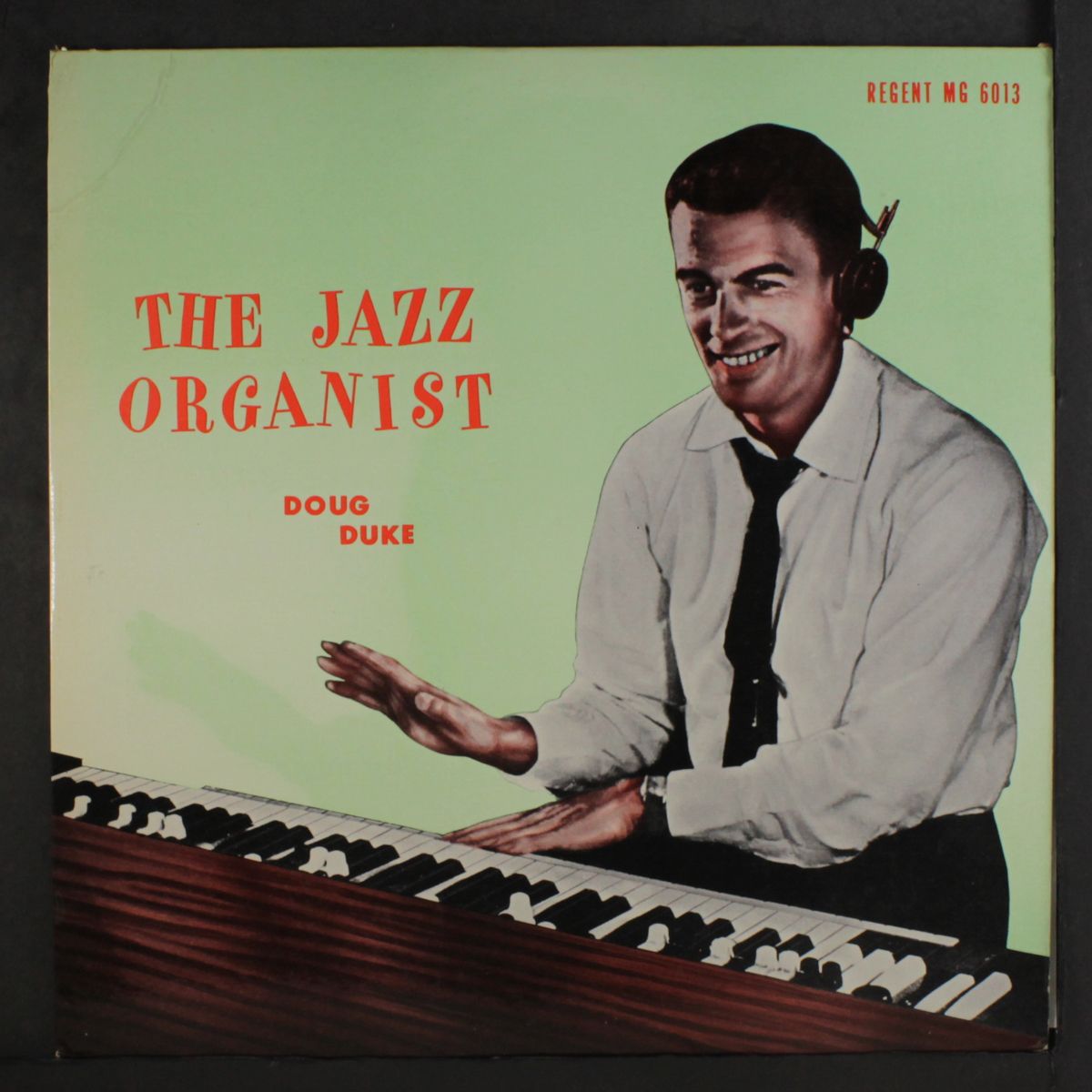 the jazz organist by DOUG DUKE