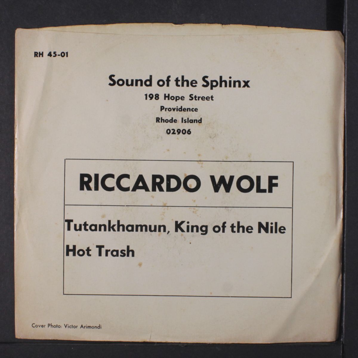 hot trash / tutankhamun, king of the nile by RICCARDO WOLF