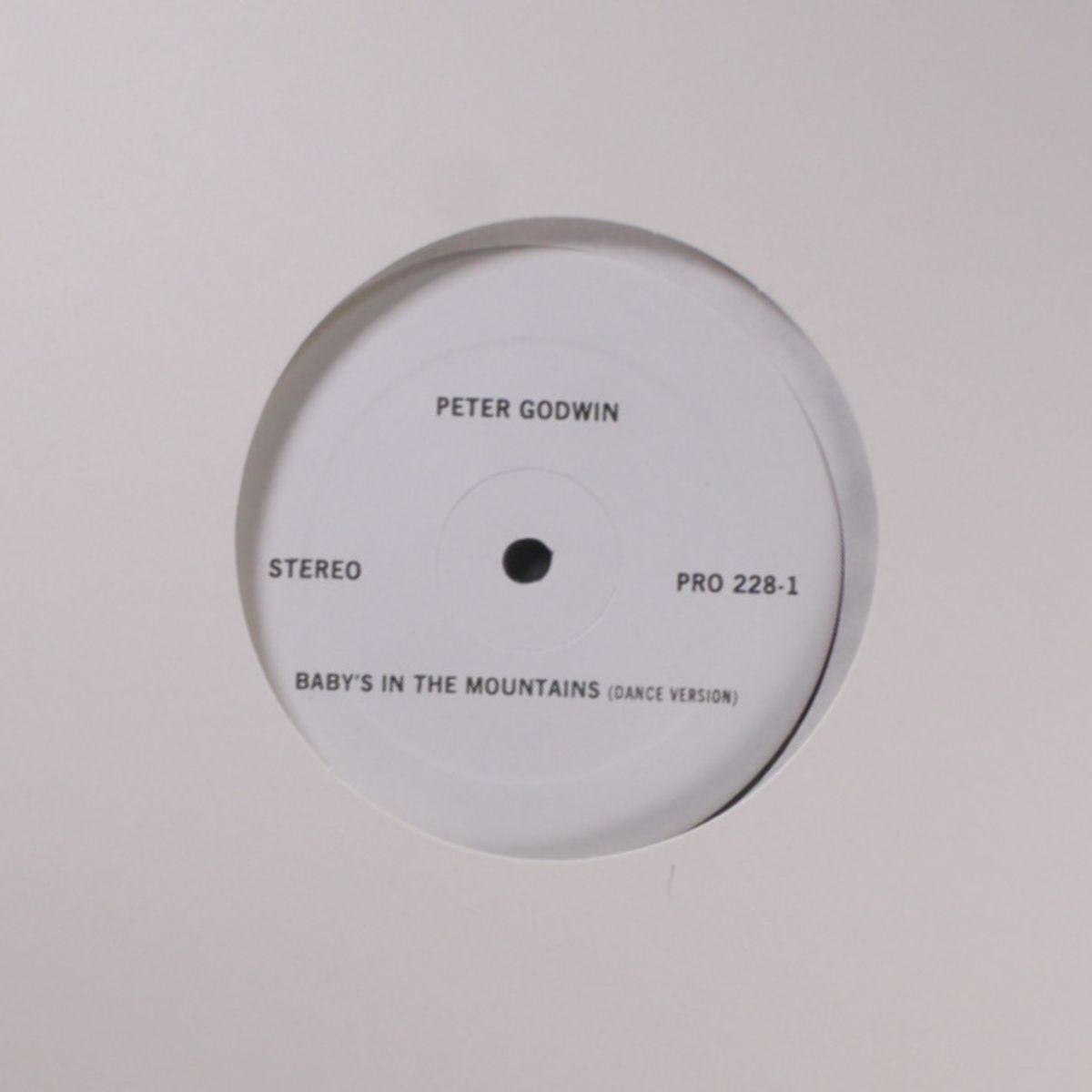 baby's in the mountains / short by PETER GODWIN