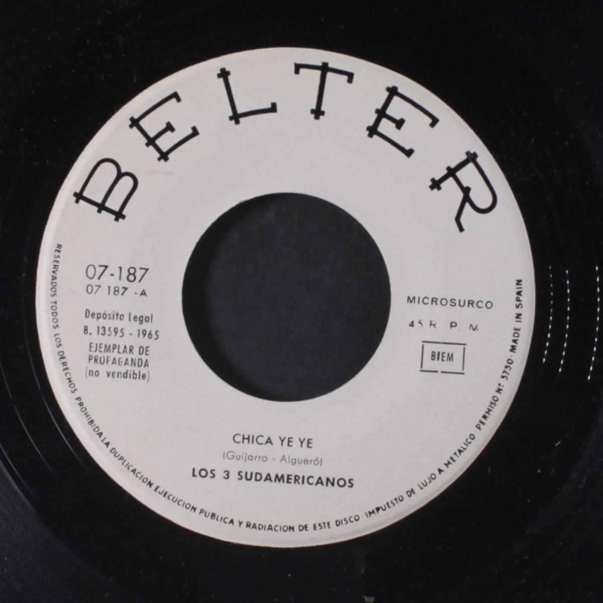 goldfinger / chica ye ye by LOS 3 SUDAMERICANOS