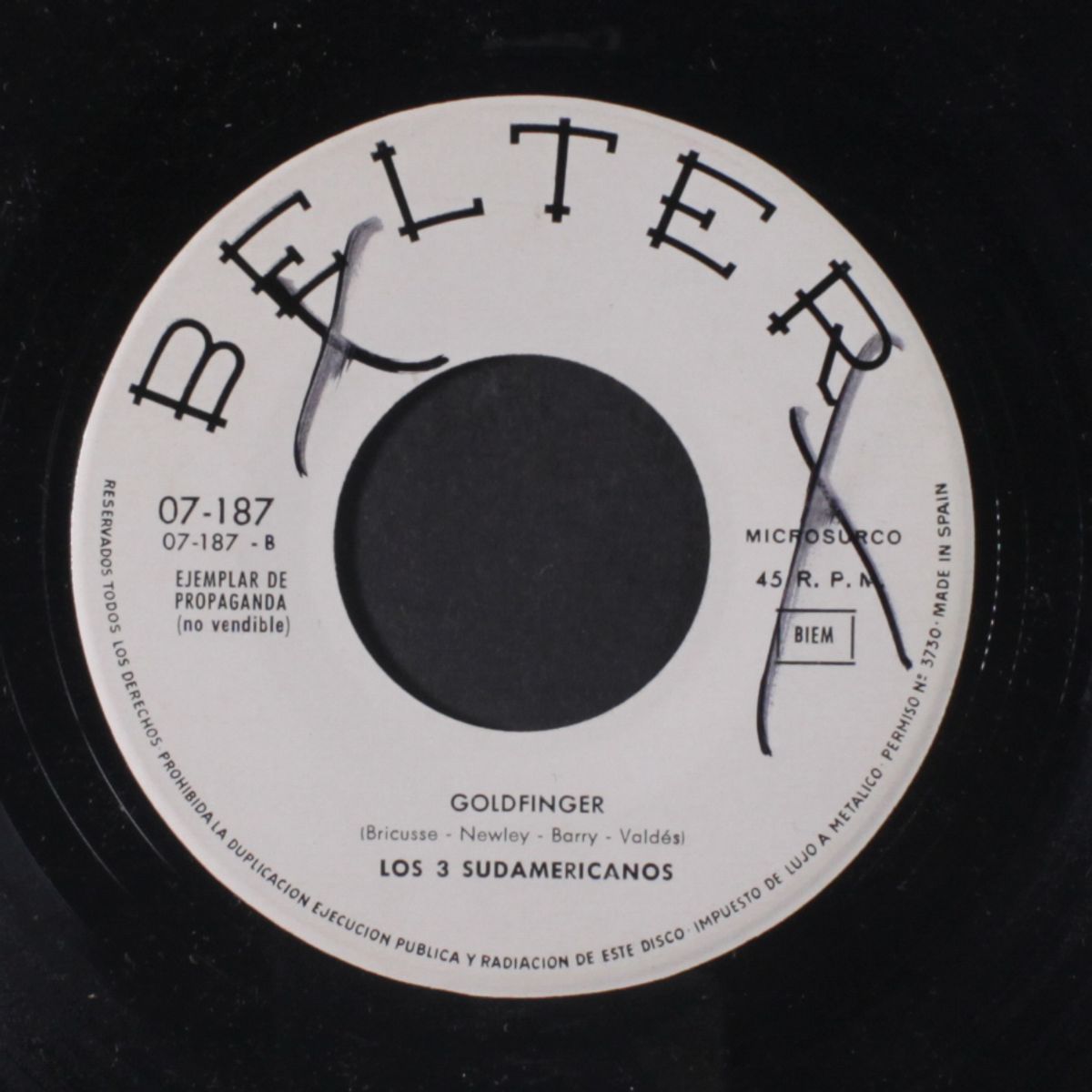 goldfinger / chica ye ye by LOS 3 SUDAMERICANOS