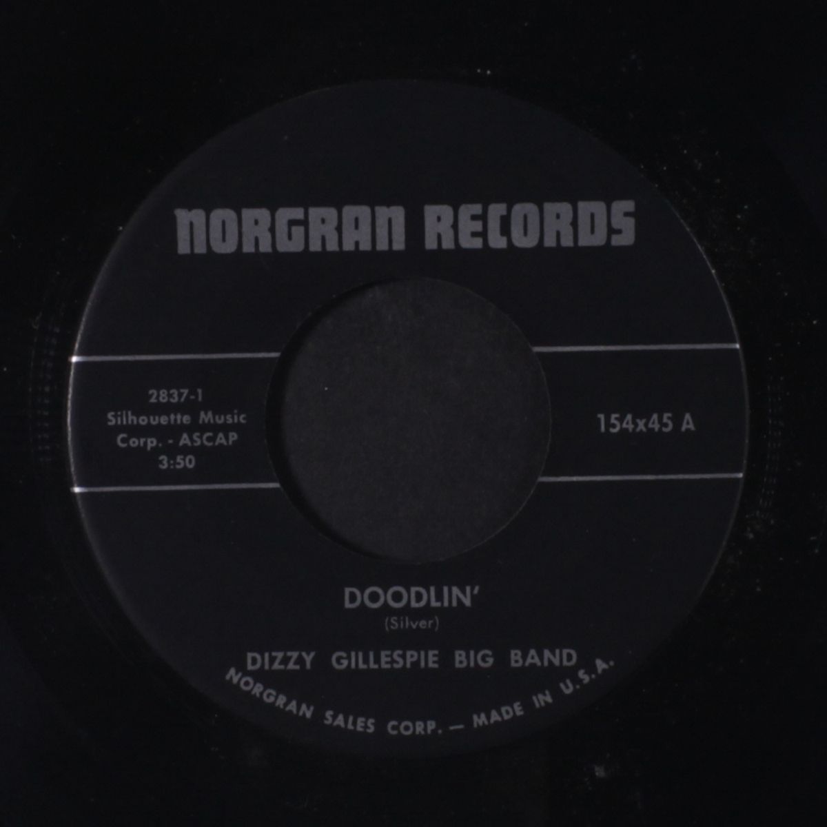 dizzy's blues / doodlin' by DIZZY GILLESPIE