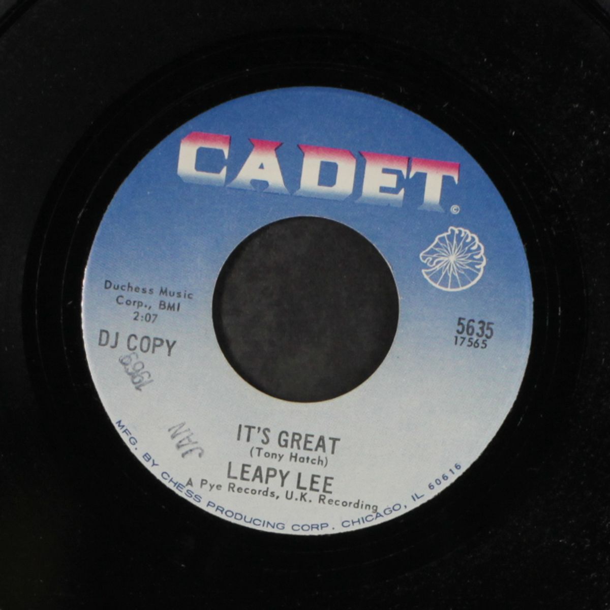 it's great / it's all happening by LEAPY LEE