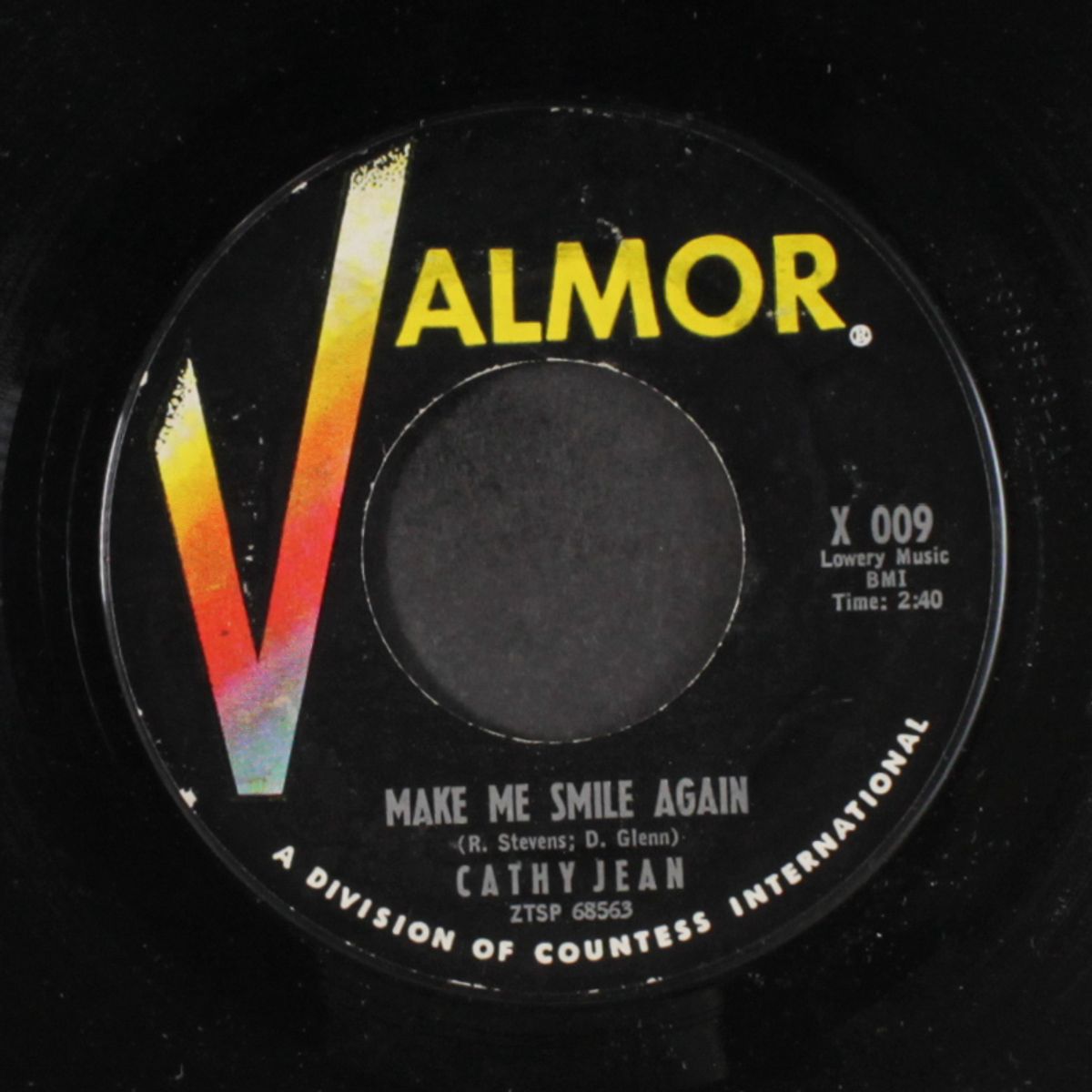 make me smile again / sugar cake by CATHY JEAN