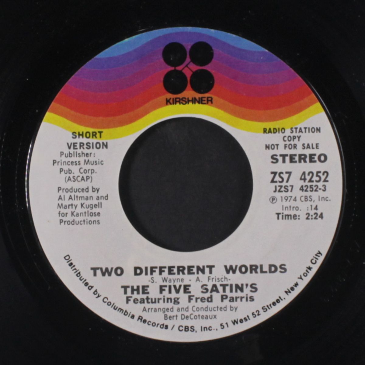 two different worlds / short by FIVE SATINS
