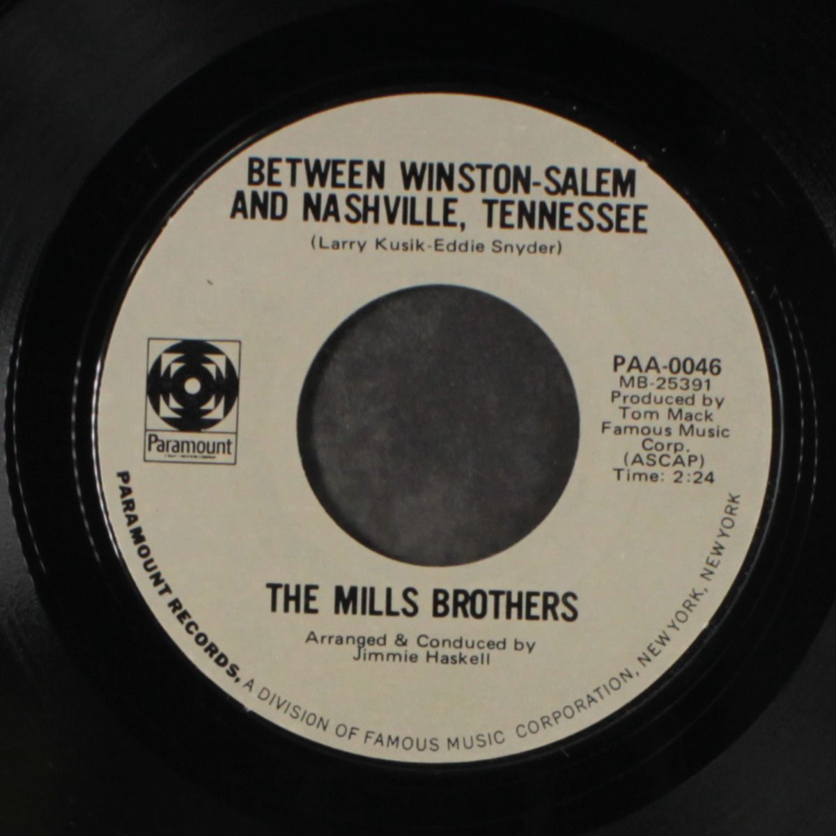 smile away each rainy day / between winston-salem and nashville, tn by MILLS BROTHERS