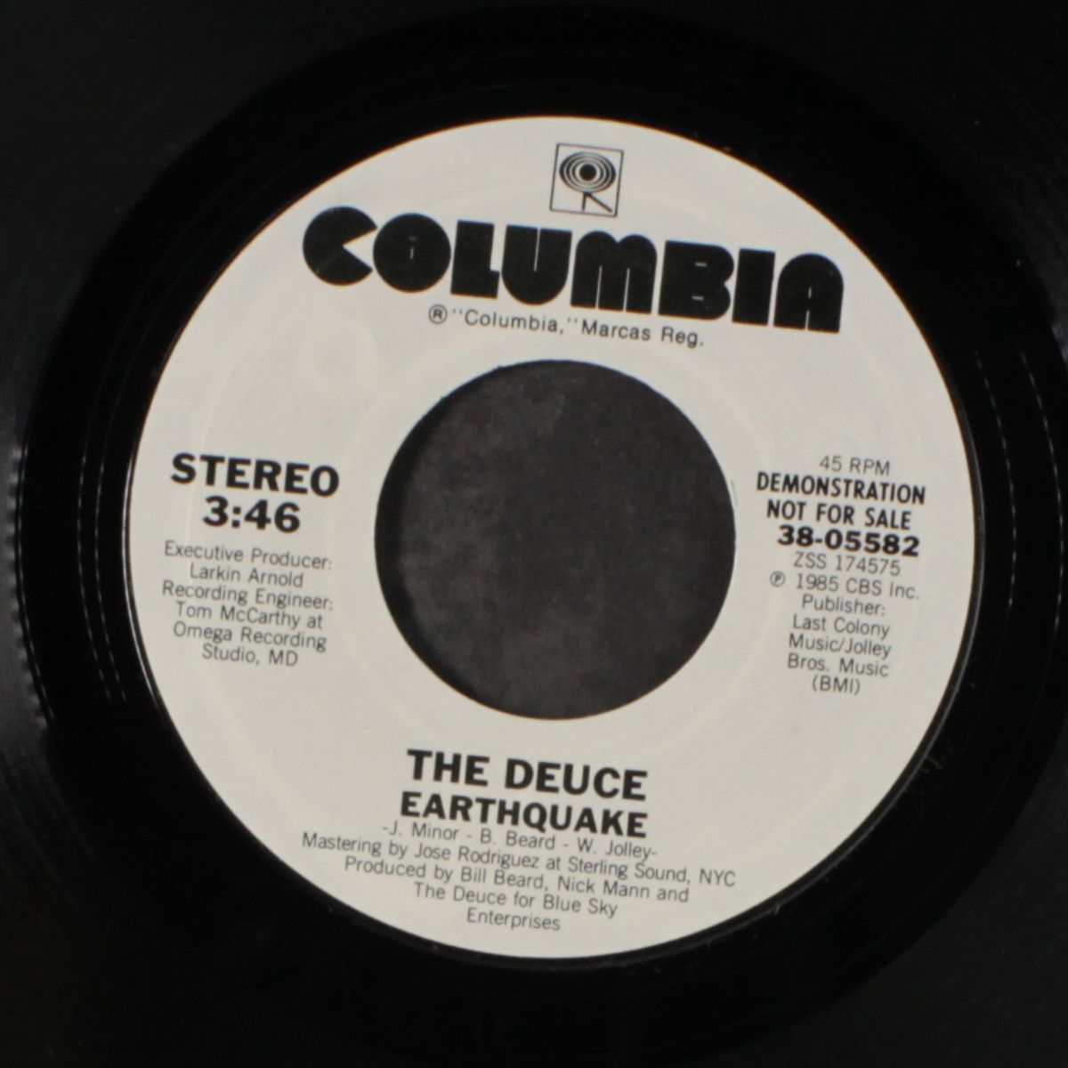 earthquake / same by DEUCE