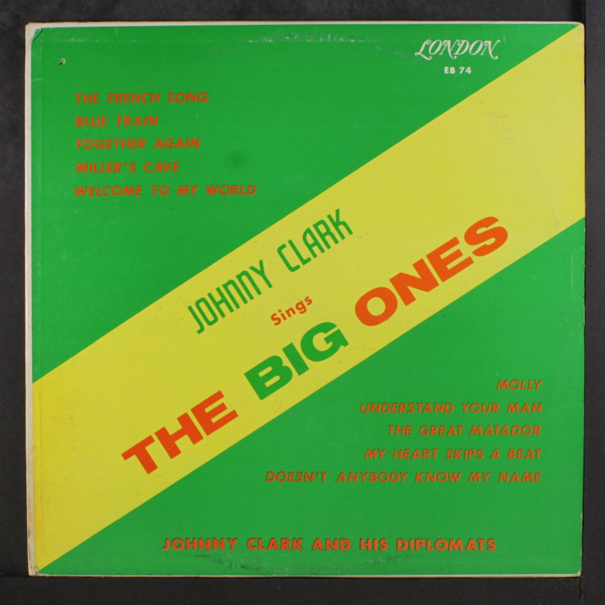 sings the big ones by JONNY CLARK