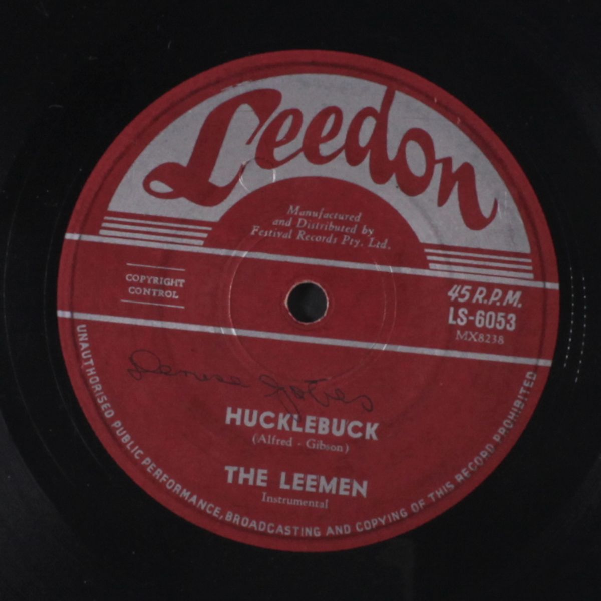 johnny guitar + 3 by LEEMEN