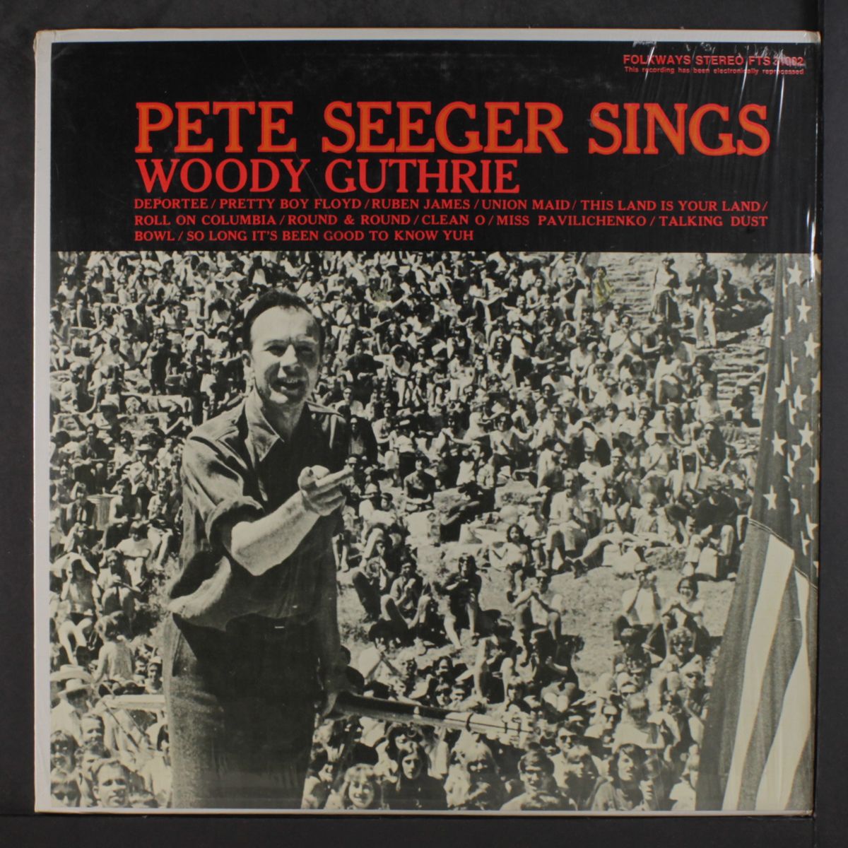 sings woody guthrie by PETE SEEGER
