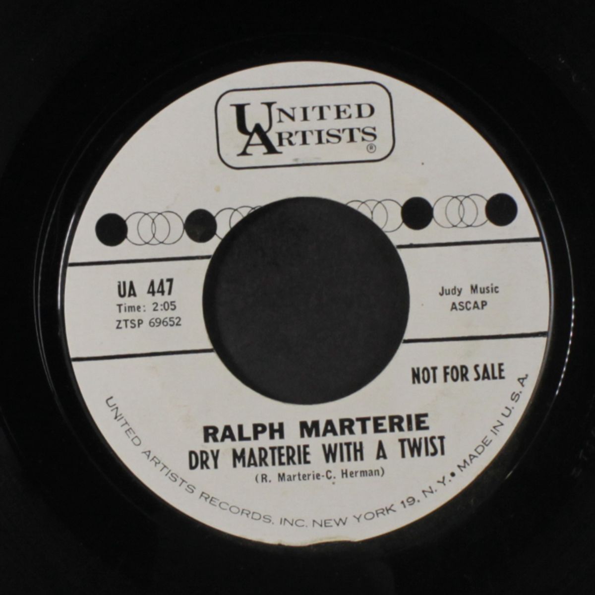 caravan twist / dry marterie with a twist by RALPH MARTERIE
