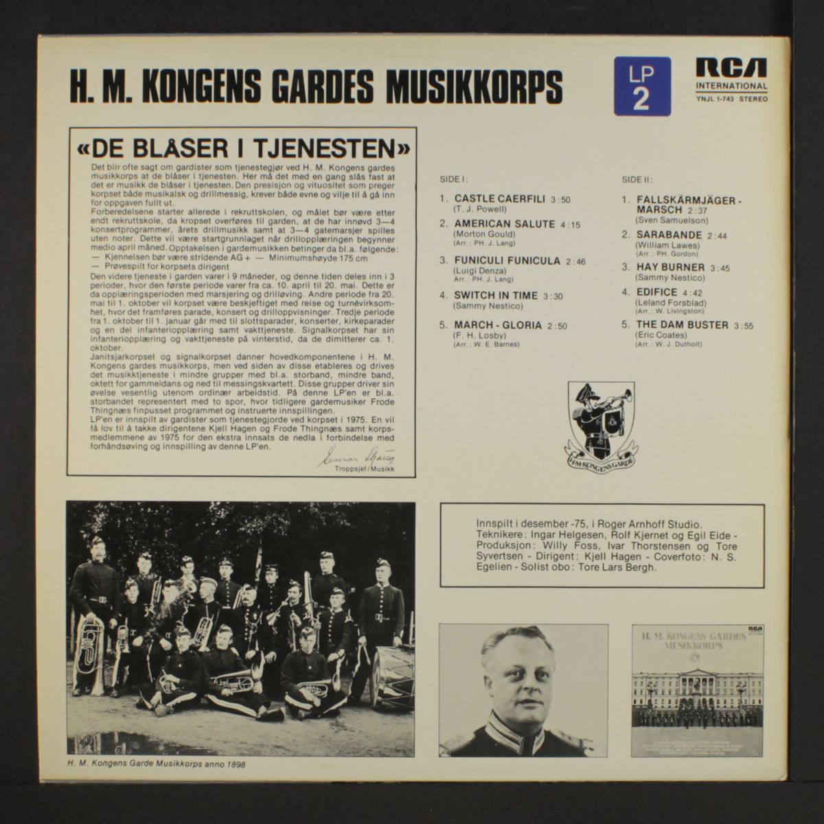 de blaser i tjenesten by H.M. KONGENS GARDE