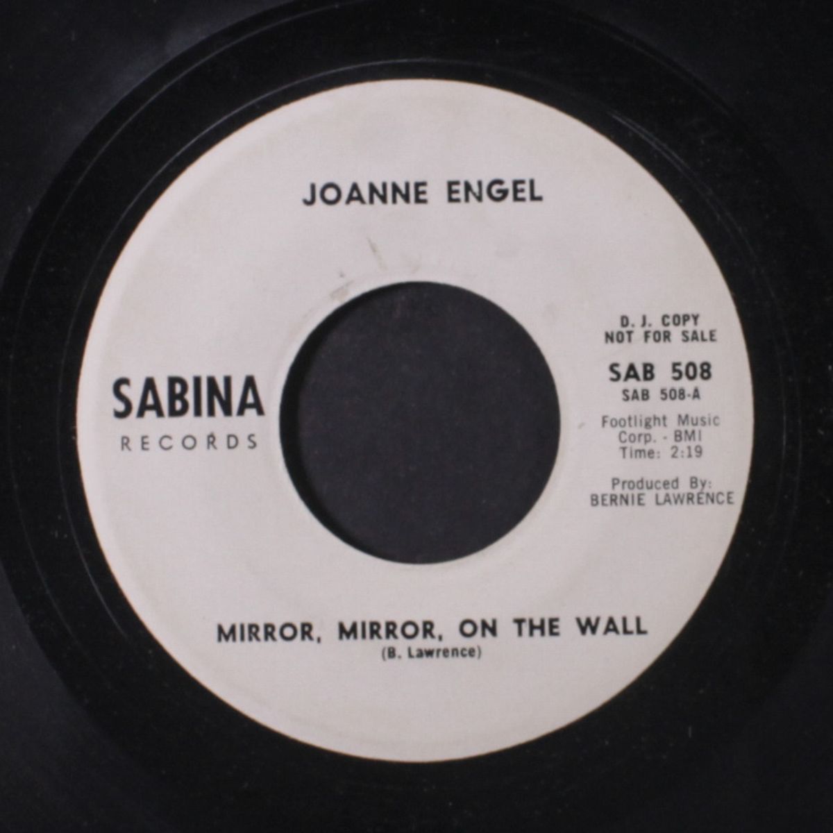 mirror, mirror, on the wall / set me free by JOANNE ENGEL