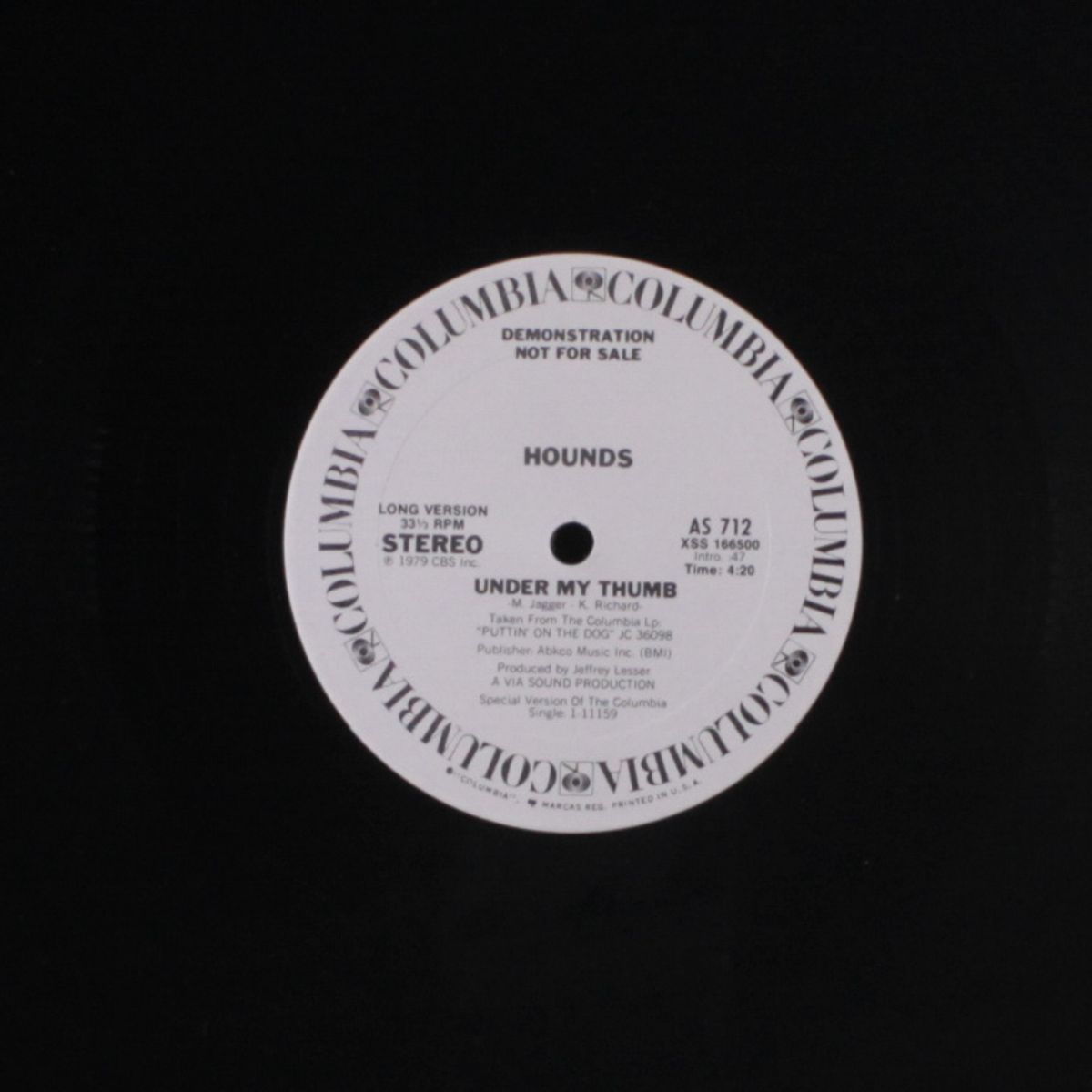 under my thumb / short by HOUNDS